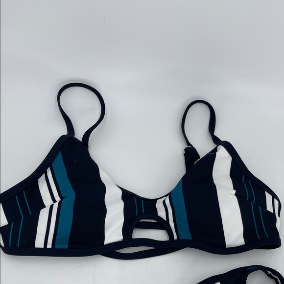 Women's Cupshe Striped Cutout Top & Bottom Bikini Set - Picture 2 of 7